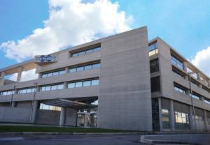 Uni-pharma: Ξεκίνησε η παραγωγή και δωρεάν διάθεση χλωροκίνης στο κράτος