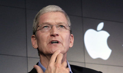 Apple: Οι αποδοχές του CEO, Τιμ Κουκ, μειώνονται κατά 40%