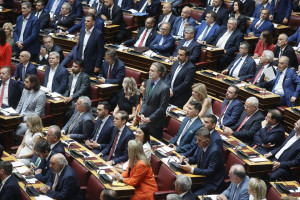 Πώς μπορεί το ΠαΣοΚ να γίνει αξιωματική αντιπολίτευση