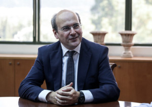 Χατζηδάκης-Ντόναχιου: Δεν συνωμότησαν υπέρ της Ελληνικής Κυβέρνησης οι ευρωπαίοι αξιωματούχοι