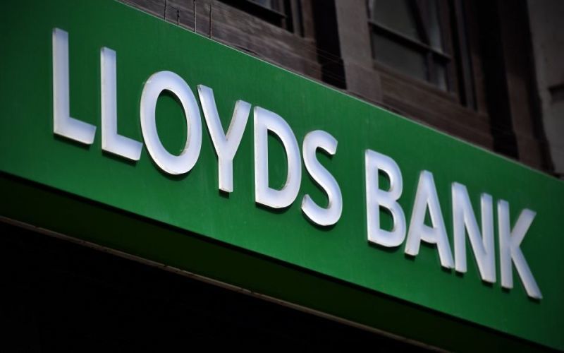 Lloyds: Υπερδιπλασιασμός κερδών στο τρίτο τρίμηνο