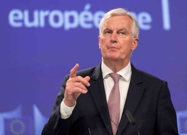 Μπαρνιέ για Brexit: Καμία συμφωνία χωρίς ιρλανδική λύση
