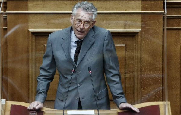 Πνευματικός: Παρερμηνεύτηκαν σκόπιμα τα λεγόμενά μου- Συγγνώμη