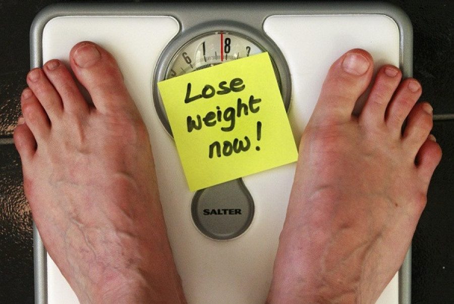 Ένας στους δύο Έλληνες προσπαθεί συνεχώς να χάσει βάρος
