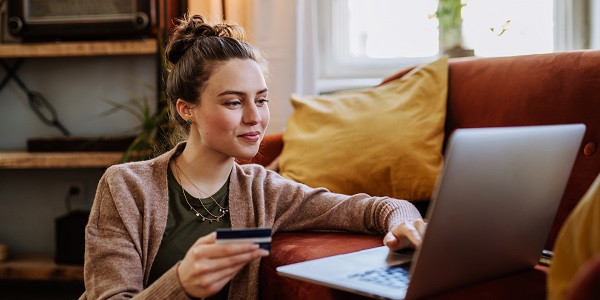 Viva Wallet: Νέα λύση πληρωμών για e-commerce και shop-in-shop αγορές