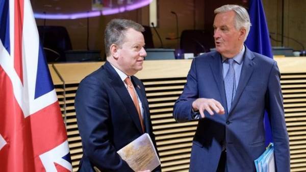 Πείστηκαν οι Βρετανοί: Συνέχεια συζητήσεων με ΕΕ για το Brexit