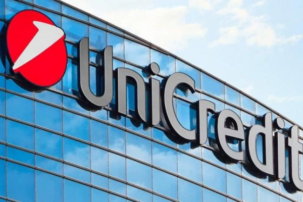 Unicredit: Καθαρά κέρδη 2,3 δισ. ευρώ το γ' τρίμηνο