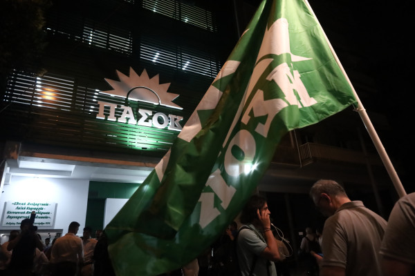 ΠΑΣΟΚ: Oι 6 πρώτοι υποψήφιοι περιφερειάρχες που στηρίζει στις εκλογές