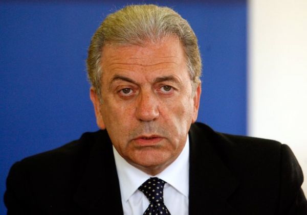 Ο Αβραμόπουλος εγκαινίασε το νέο Ευρωπαικό Κέντρο Παράνομης Διακίνησης Μεταναστών
