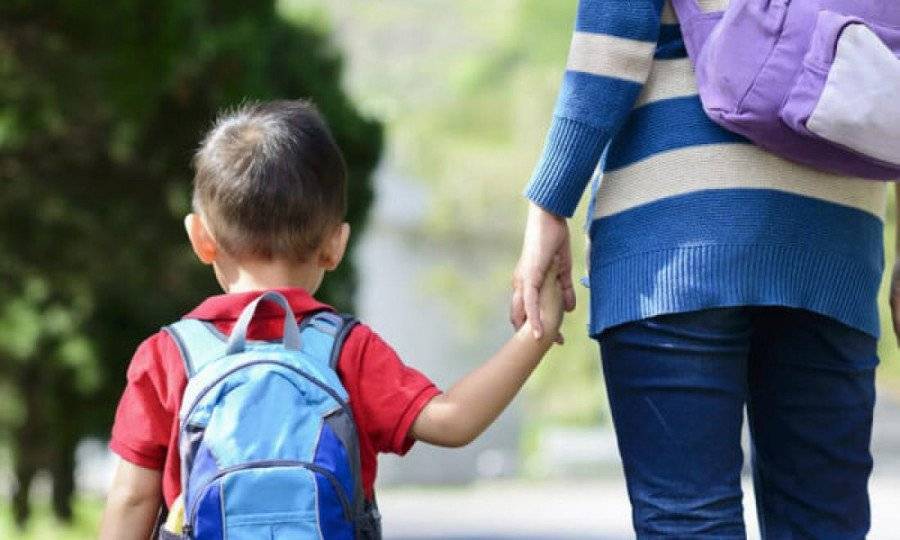 Γονικές άδειες λόγω Covid-19: Τρεις επιπλέον μέρες σε δημόσιους υπαλλήλους