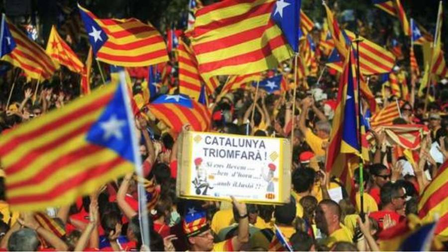 Καταλονία: Ο Τόρα καλεί τη Μαδρίτη για συνομιλίες περί αυτοδιάθεσης