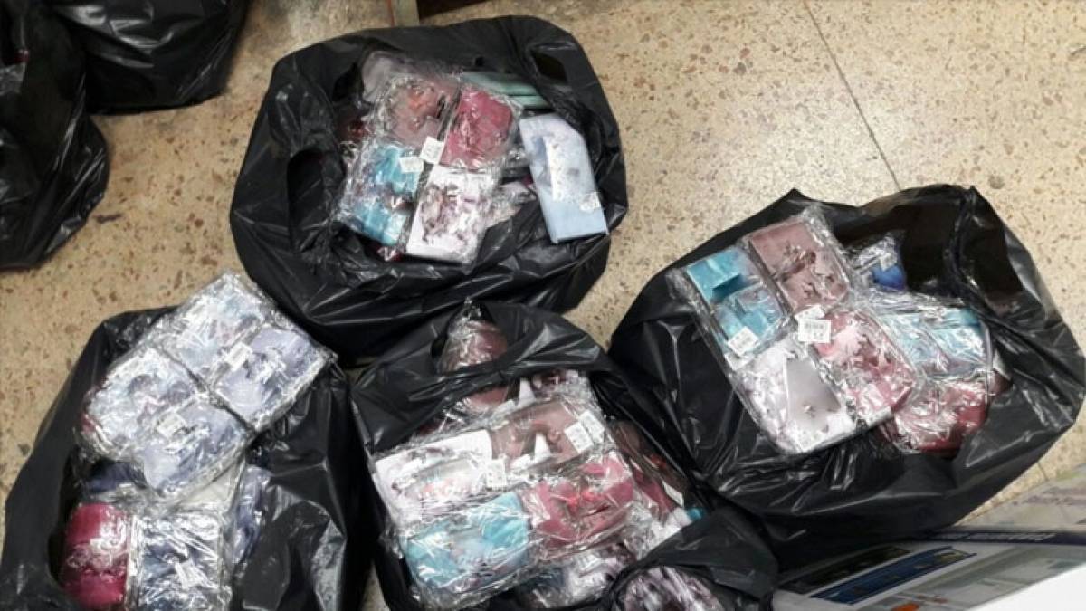 Εξαρθρώθηκε σπείρα διακίνησης απομιμητικών προϊόντων στην Αθήνα