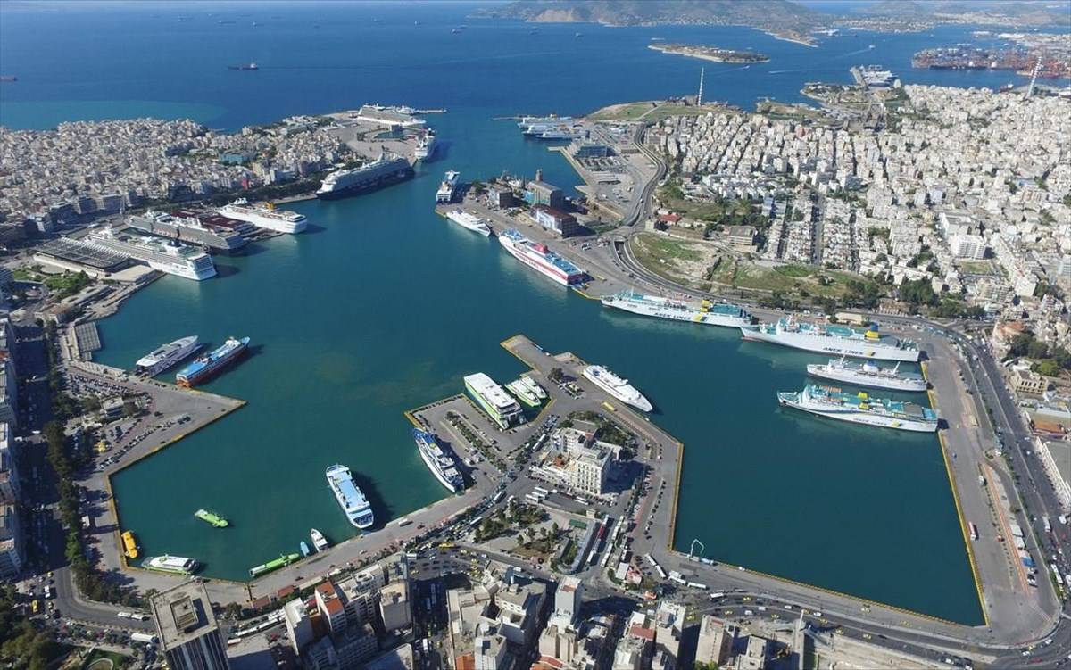 Έληξε η απεργία των πλοηγών-Αποσυμφόρηση στον Πειραιά