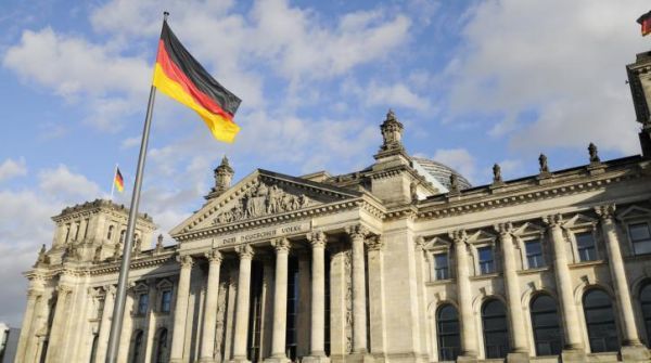 Αναπάντεχη βελτίωση του επιχειρηματικού κλίματος στη Γερμανία