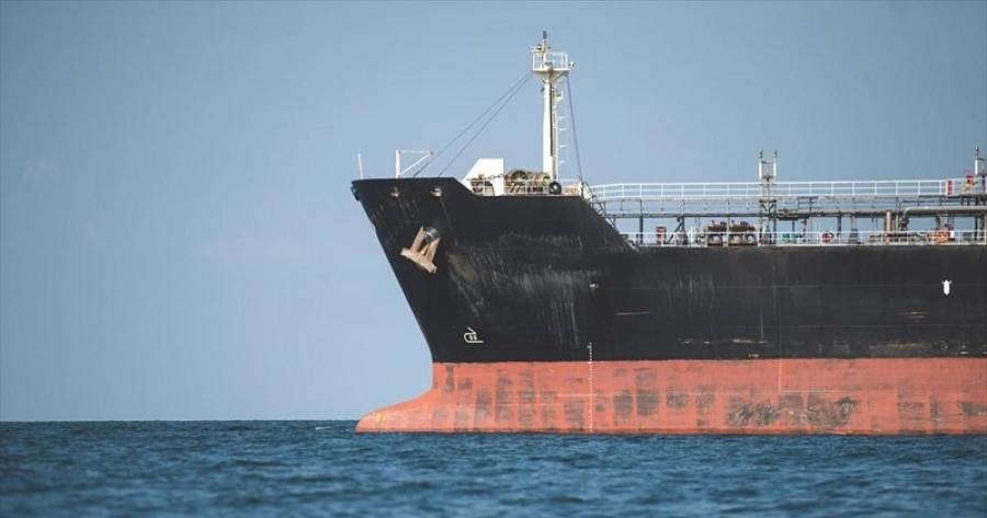 Συρρικνώνεται η αγορά ναυτιλιακού καυσίμου στην Ελλάδα