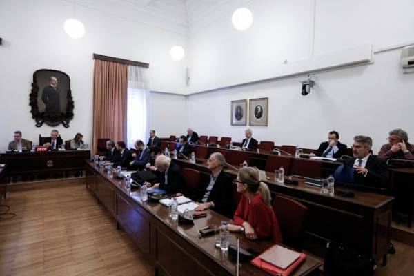 Στην Ολομέλεια της Βουλής η διεύρυνση του κατηγορητηρίου Παπαγγελόπουλου