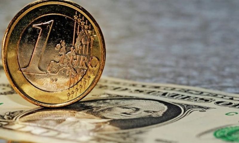 Αγορά συναλλάγματος: Ενισχύεται το ευρώ έναντι του δολαρίου