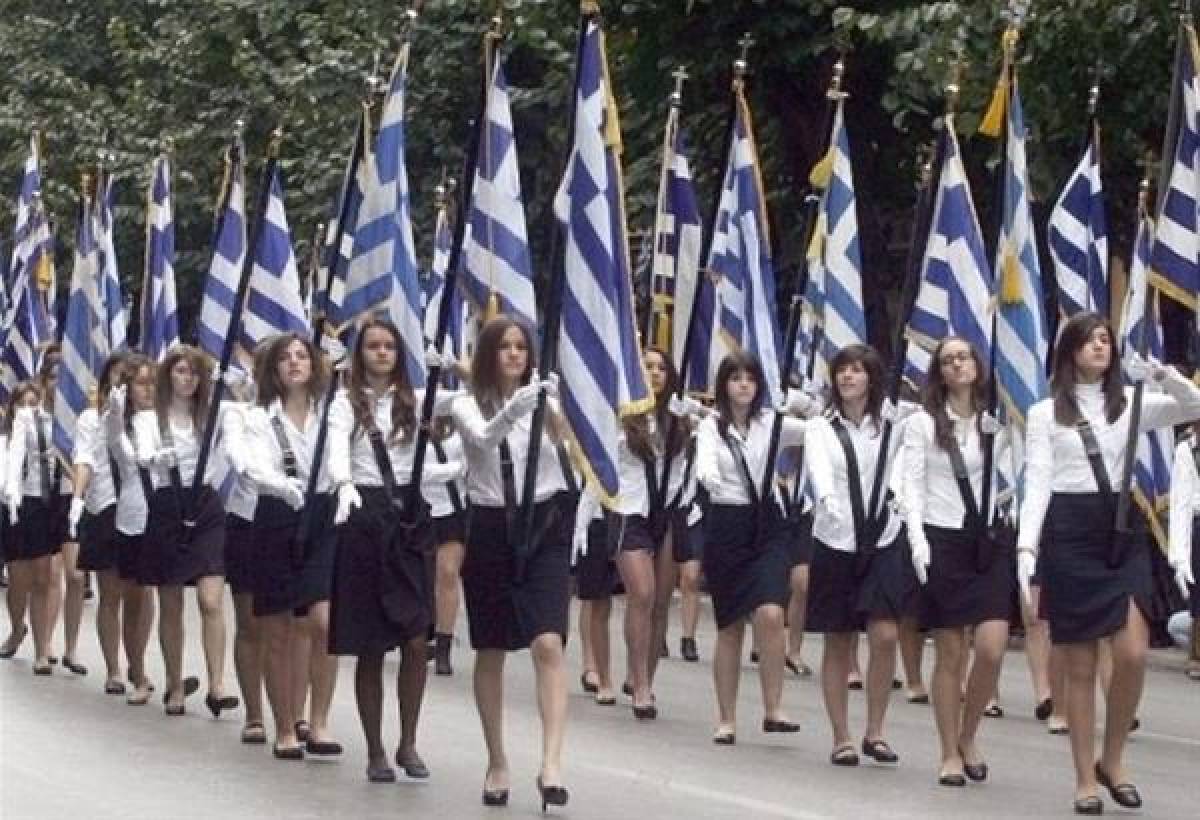 Διευκρινίσεις ΥΠΕΣ για παρελάσεις: Κανονικά οι μαθητικές-Μέγιστη διάρκεια 60 λεπτά