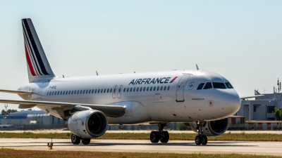 Αυξήσεις μισθών και μπόνους στους εργαζόμενους ανακοίνωσε η Air France