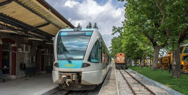 Tages-Anzeiger: Θα αναβιώσει ο σιδηρόδρομος της Πελοποννήσου;