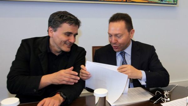 Ο Στουρνάρας έχει και φίλους στην κυβέρνηση