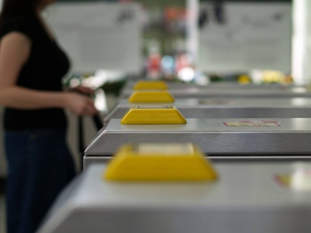 Συνεργασία Visa-Planeta Informatica για εύκολες ανέπαφες συναλλαγές στα ΜΜΜ