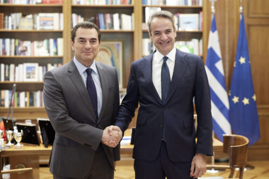 Μητσοτάκης: Συνάντηση με το νέο γραμματέα της ΝΔ Κώστα Σκρέκα στο Μέγαρο Μαξίμου
