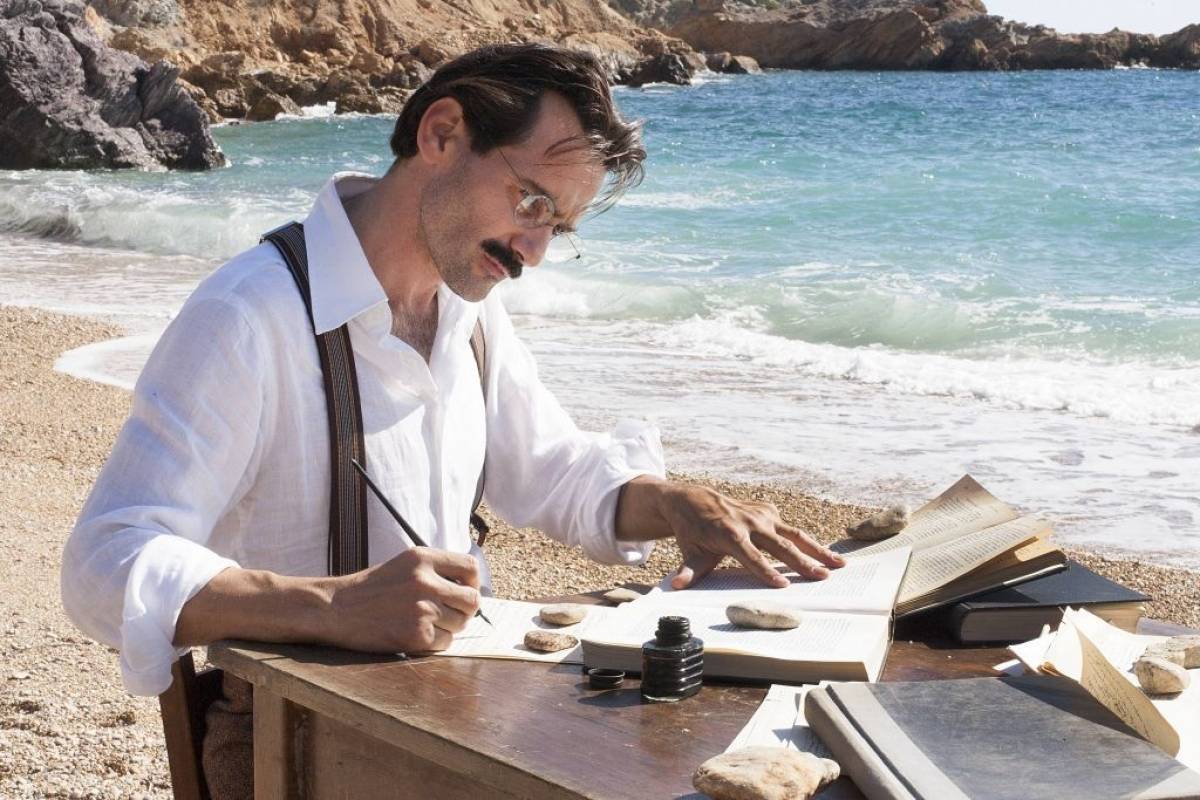 TV Guide: Οι εξελίξεις στις σειρές και οι ταινίες που θα δούμε στην τηλεόραση την Παρασκευή 8 Ιανουαρίου