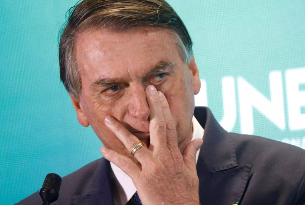 Μπολσονάρο: «Σε στιγμή παράνοιας» έκαψε το ηλεκτρονικό βραχιολάκι