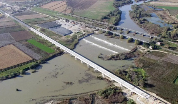 Τον Δεκέμβριο στην κυκλοφορία η γέφυρα του Αξιού ποταμού