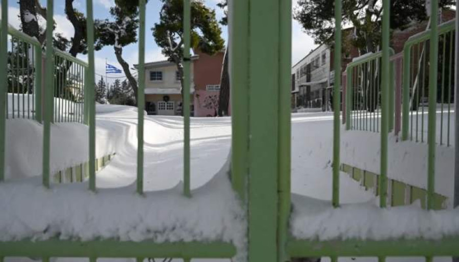 Κλειστά σχολεία στη Δυτική Μακεδονία λόγω παγετού