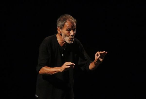 Ο Ξαρχάκος υπερασπίζεται τον Μίκη