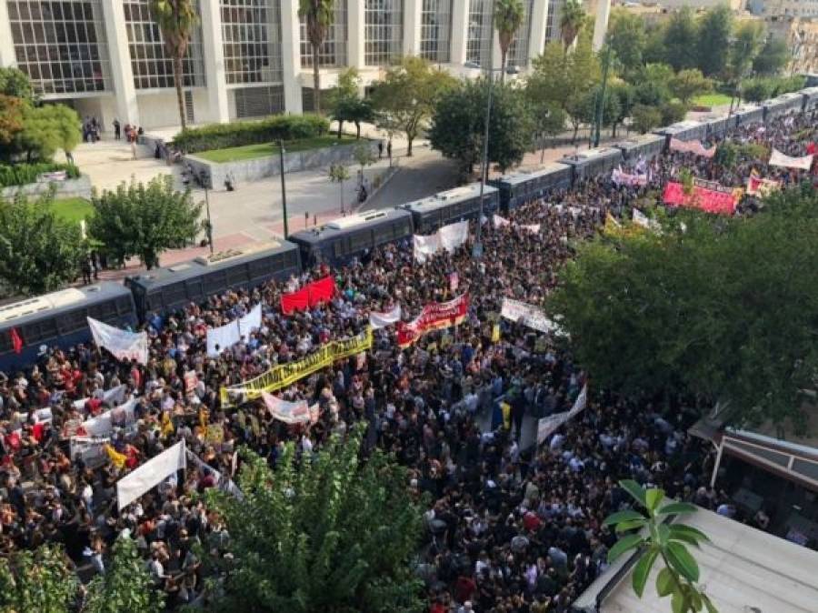 Η δίκη της ΧΑ και η εκτόξευση των κρουσμάτων