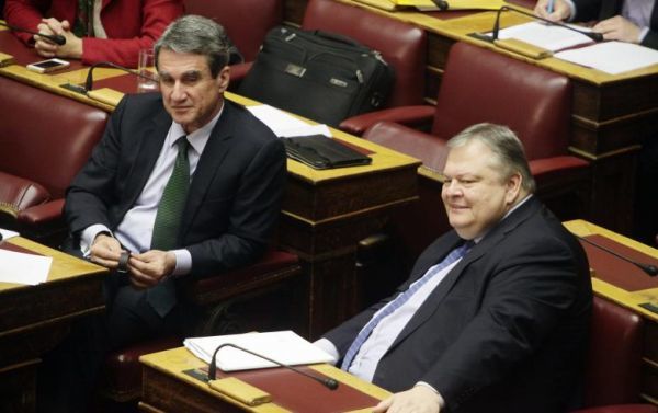 Βενιζέλος: «Η Φώφη δεν ρώτησε ούτε εμένα, ούτε τον Λοβέρδο για την αναθεώρηση»