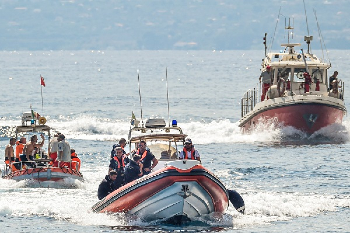 Ναυάγιο Σικελία: «Ξύπνησα τον καπετάνιο πριν πάρει κλίση το γιοτ»