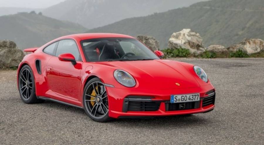 Σχεδόν αλώβητες οι πωλήσεις της Porsche εν μέσω πανδημίας