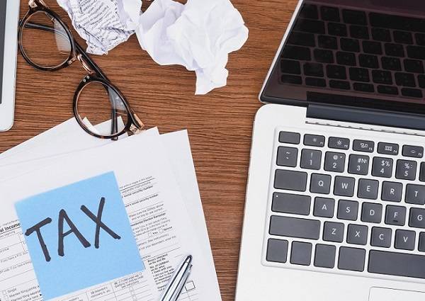 Φορολογικές δηλώσεις 2021: Μίνι οδηγός για την αποφυγή πρόσθετων φόρων