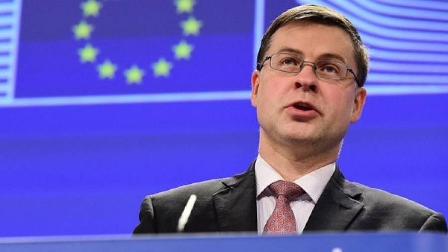 Ντομπρόβσκις: Έκκληση για τόνωση των επενδύσεων