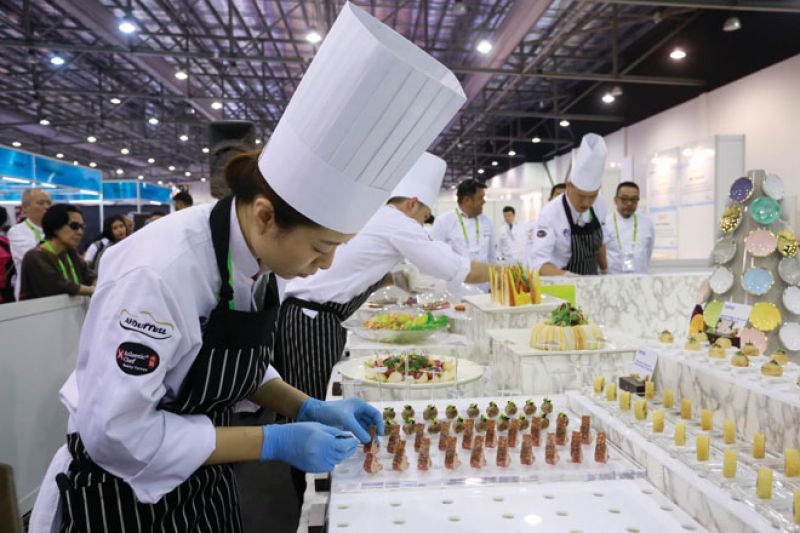 Σημαντικές εμπορικές επαφές στην Food and Hotel Asia 2018