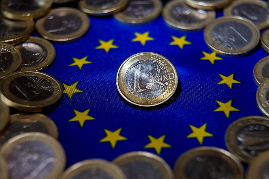 Έλλειμμα-ρεκόρ καταγράφηκε στην ευρωζώνη τον Απρίλιο