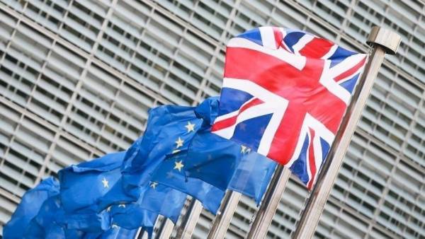 Υπέρ μίας νέας αναβολής του Brexit οι 27 της ΕΕ