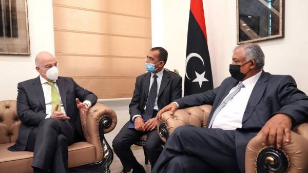 Στη Βεγγάζη ο Δένδιας:Η Ελλάδα στηρίζει την ανασυγκρότηση της Λιβύης