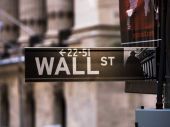 Οριακές κινήσεις στη Wall Street