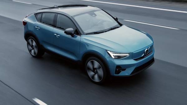 Η Volvo Cars παρουσιάζει το νέο, αμιγώς ηλεκτρικό Volvo C40 Recharge