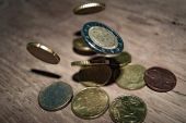 Το νέο «ιερό δισκοπότηρο» και η επίθεση στον Στουρνάρα