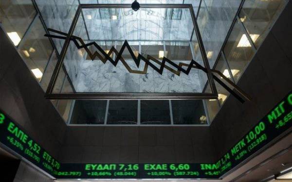Χρηματιστήριο: Oι τράπεζες οδήγησαν σε νέο τριπλό ρεκόρ την αγορά