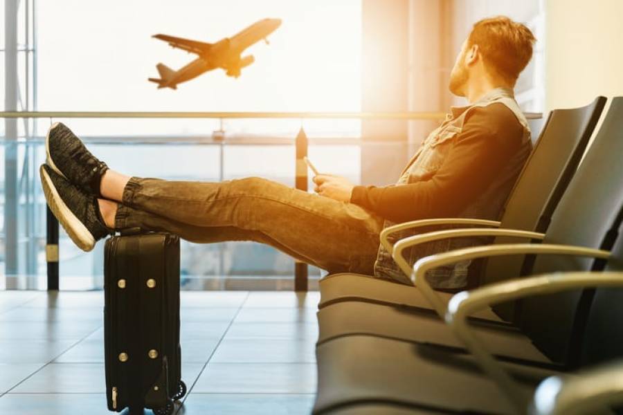 ΗΠA: Αίρουν τους ταξιδιωτικούς περιορισμούς για τους εμβολιασμένους Ευρωπαίους