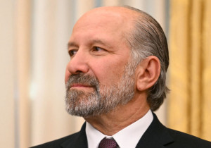 Λούτνικ: Η αμερικανική κυβέρνηση εξετάζει την περίπτωση απόκτησης μετοχών σε εταιρείες άμυνας