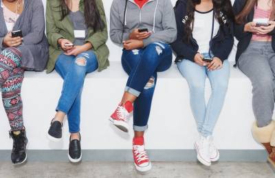 Millennials: Ακόμη πιο «αφοσιωμένοι» στο διαδίκτυο στη μετά Covid-19 εποχή