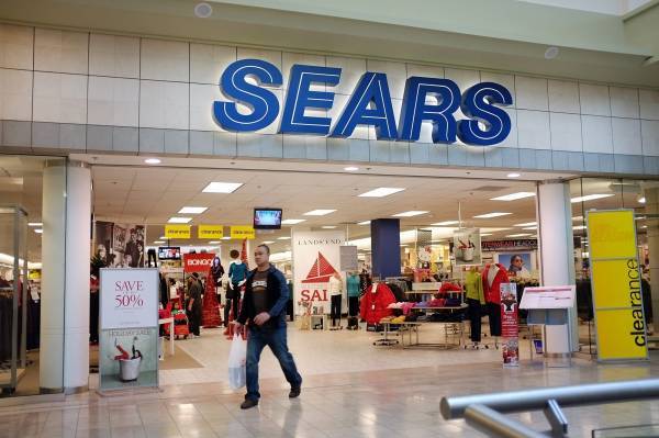 Προσωρινή σανίδα σωτηρίας για τη Sears